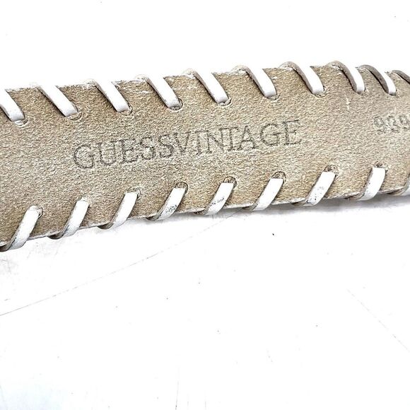 GUESS Vintage White Leather Stitched 1.5" Wide Hook Belt Womens Small - Picture 5 of 7